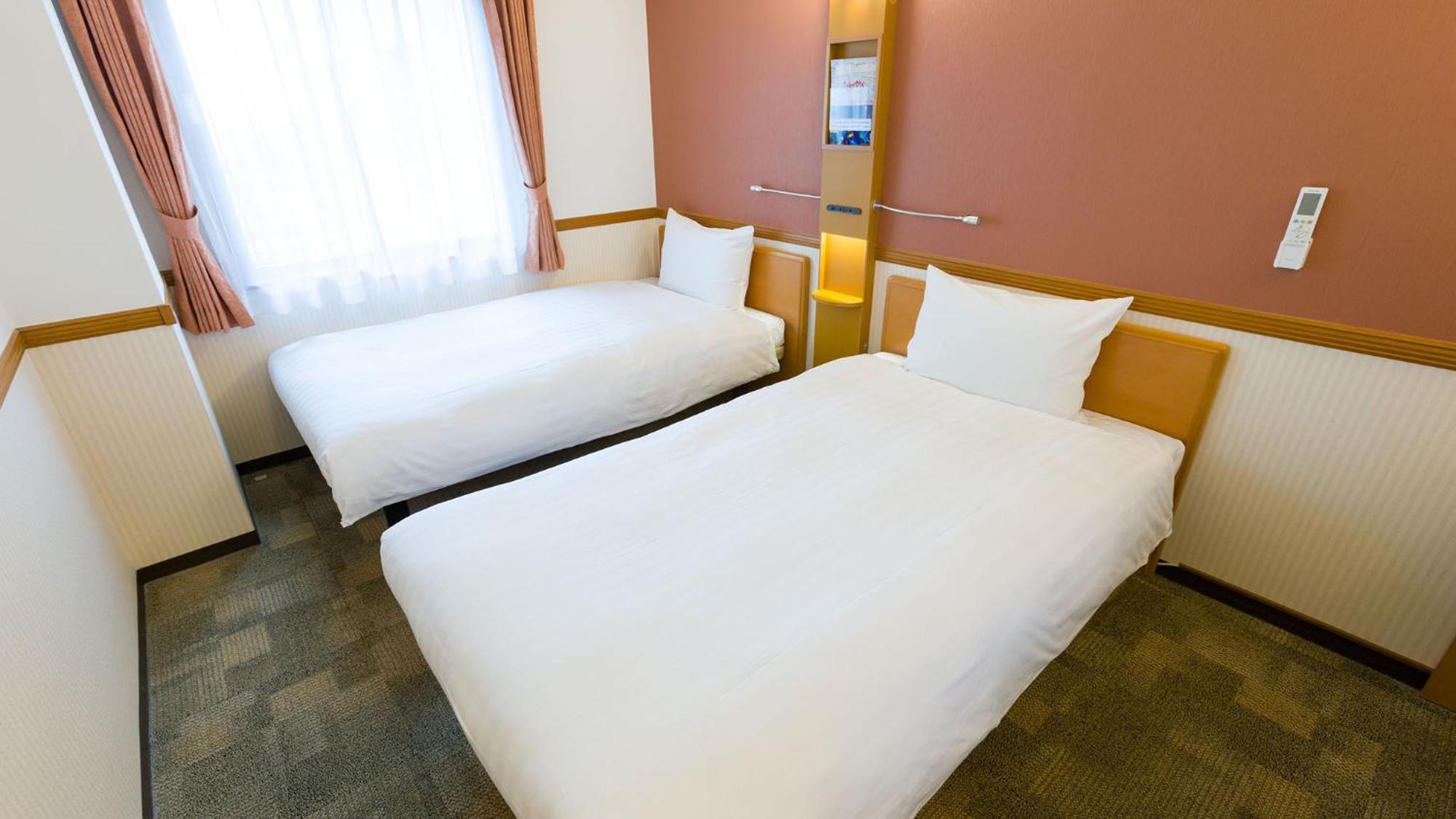 Toyoko Inn Fukushima-Eki Higashi-Guchi No 2 Fukushima  Room photo