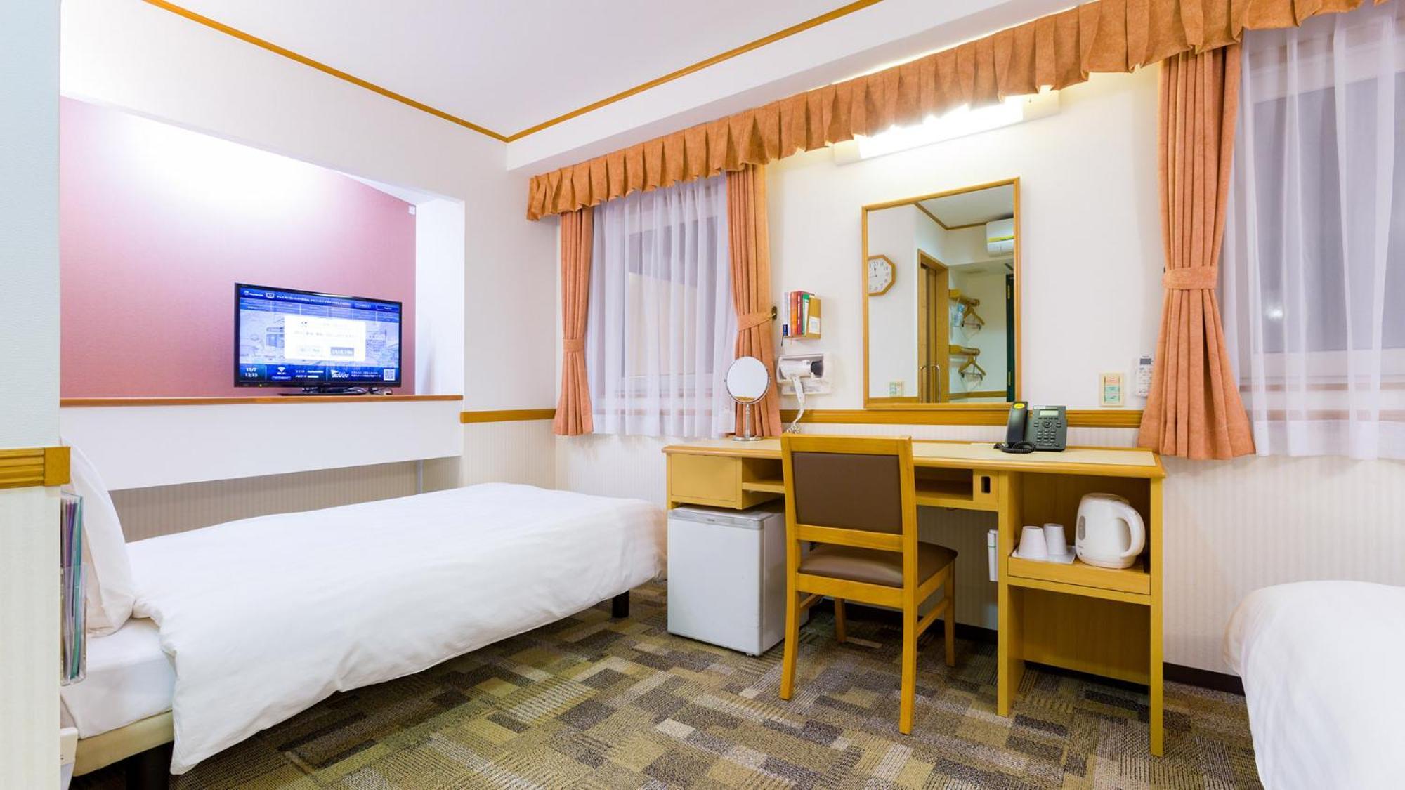 Toyoko Inn Fukushima-Eki Higashi-Guchi No 2 Fukushima  Room photo